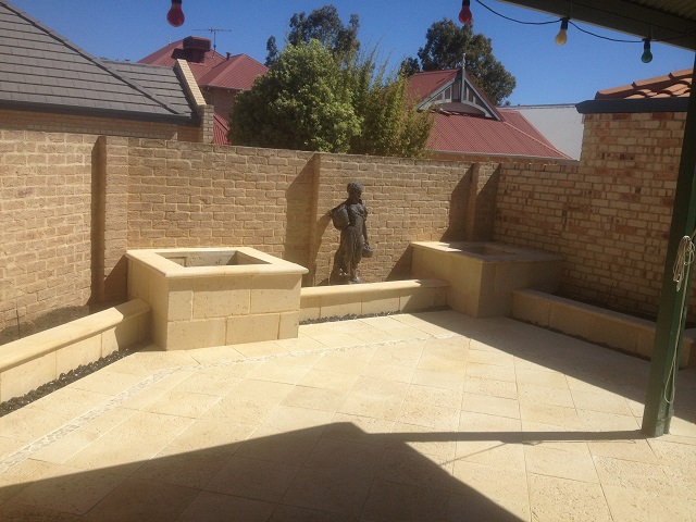 Perth garden courtyard